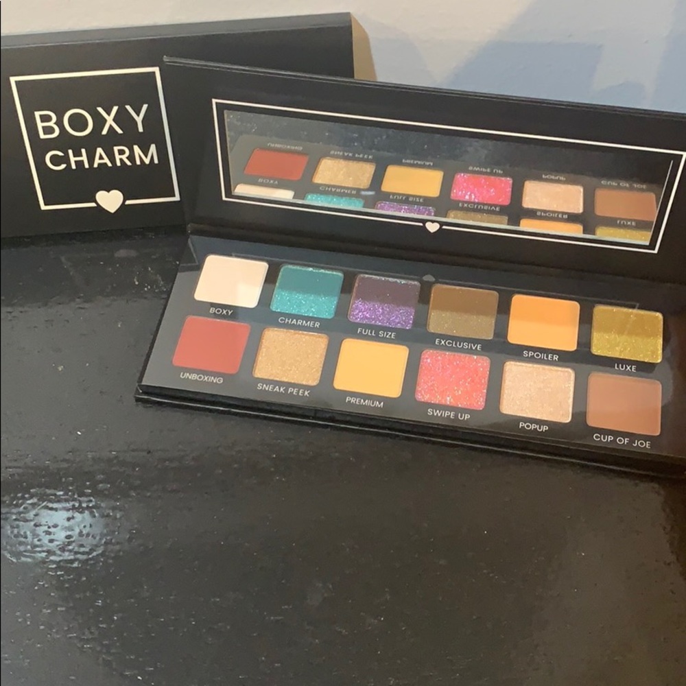 Boxy Charm Eyeshadow Palette